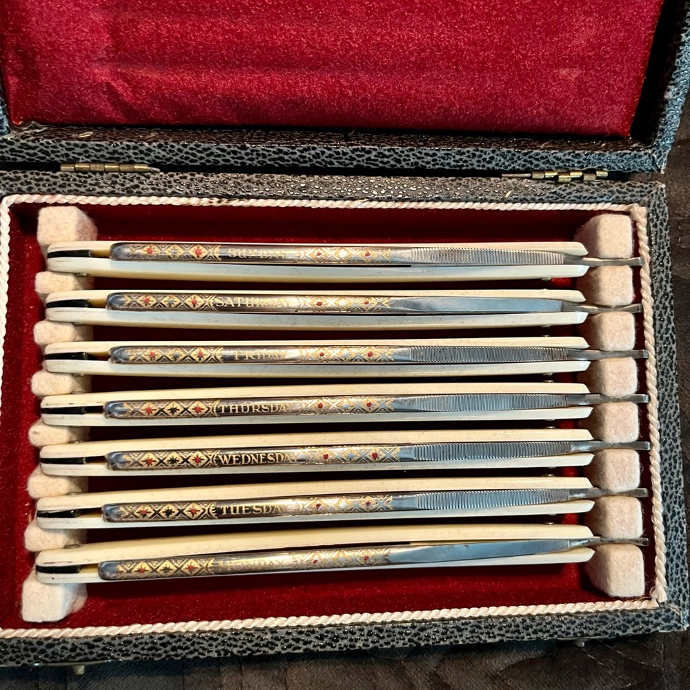 Vintage 7 Day Solingen Straight Razor Set - Picture 2 of 14